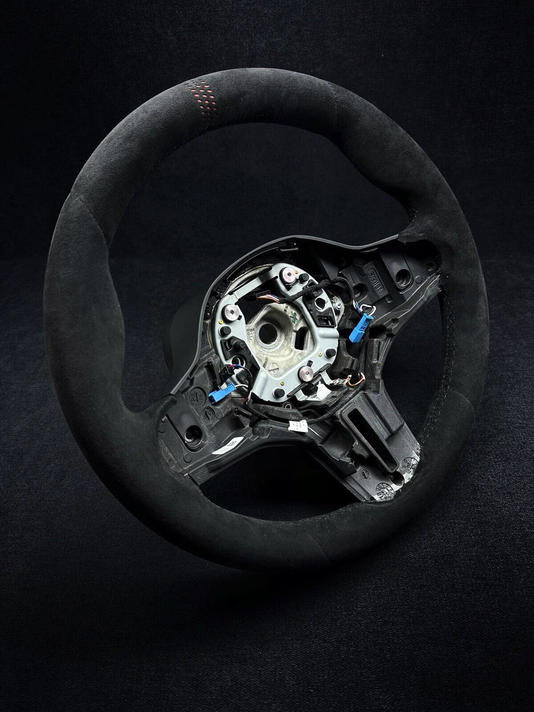 BMW G-SERIES ALCANTARA / RED LAZER STRIPES / BLACK STITCHING