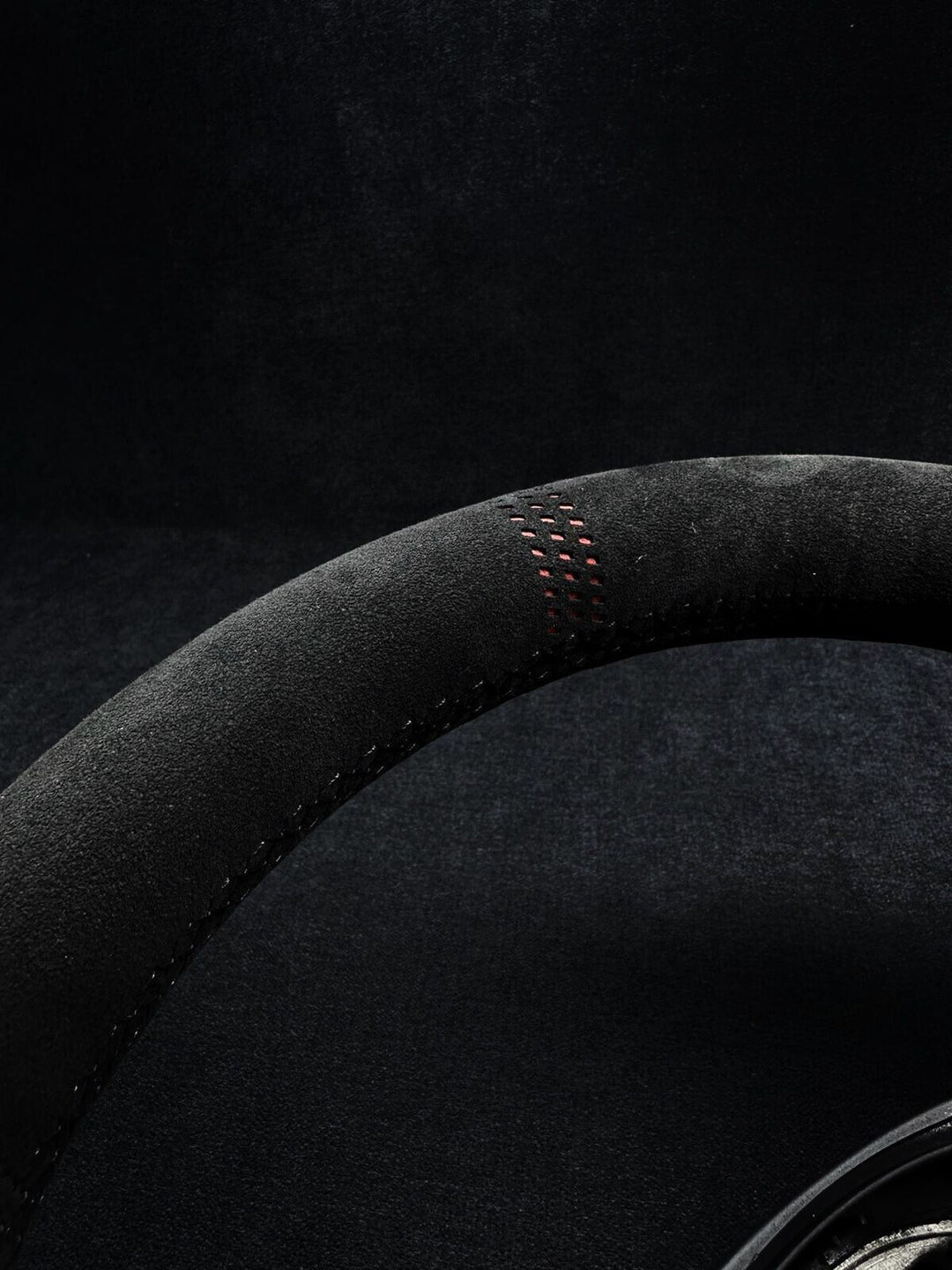 BMW G-SERIES ALCANTARA / RED LAZER STRIPES / BLACK STITCHING