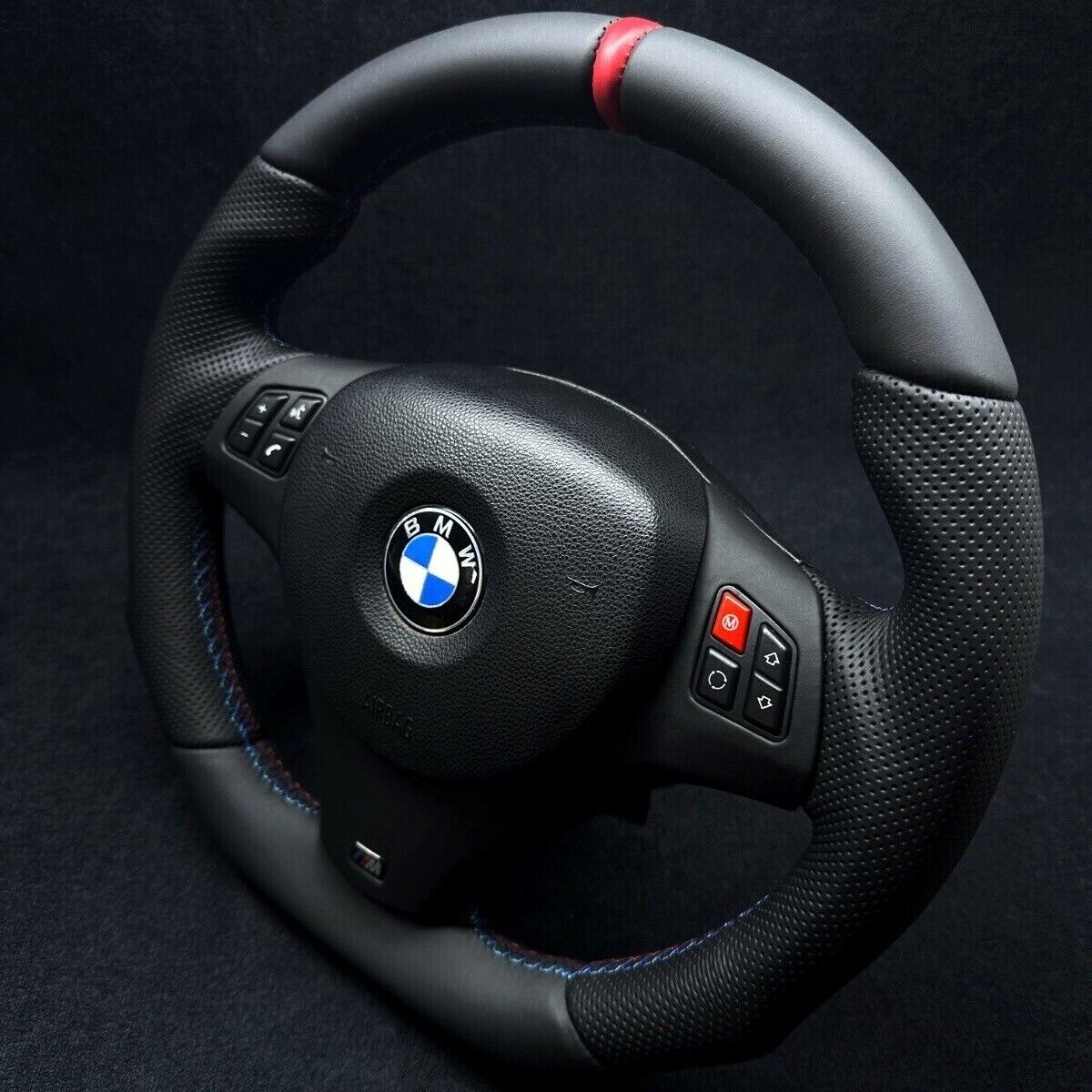 BMW E9X-E8X NAPPA-PERFORATED / RED STRIPE / M STITCHING / RED BUTTON / LEATHER TRIM