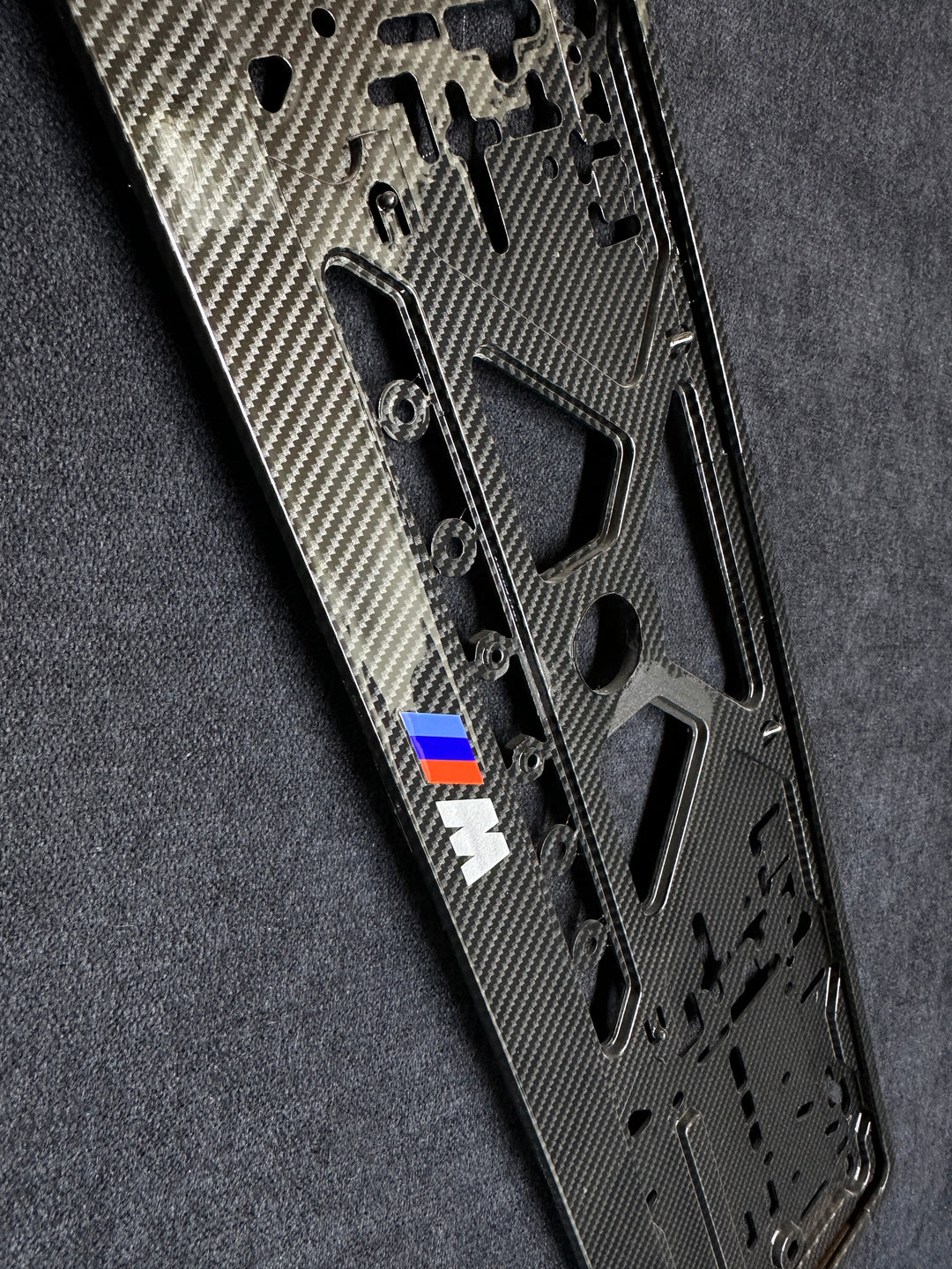 CARBON STYLE LICENSE PLATE FOR BMW