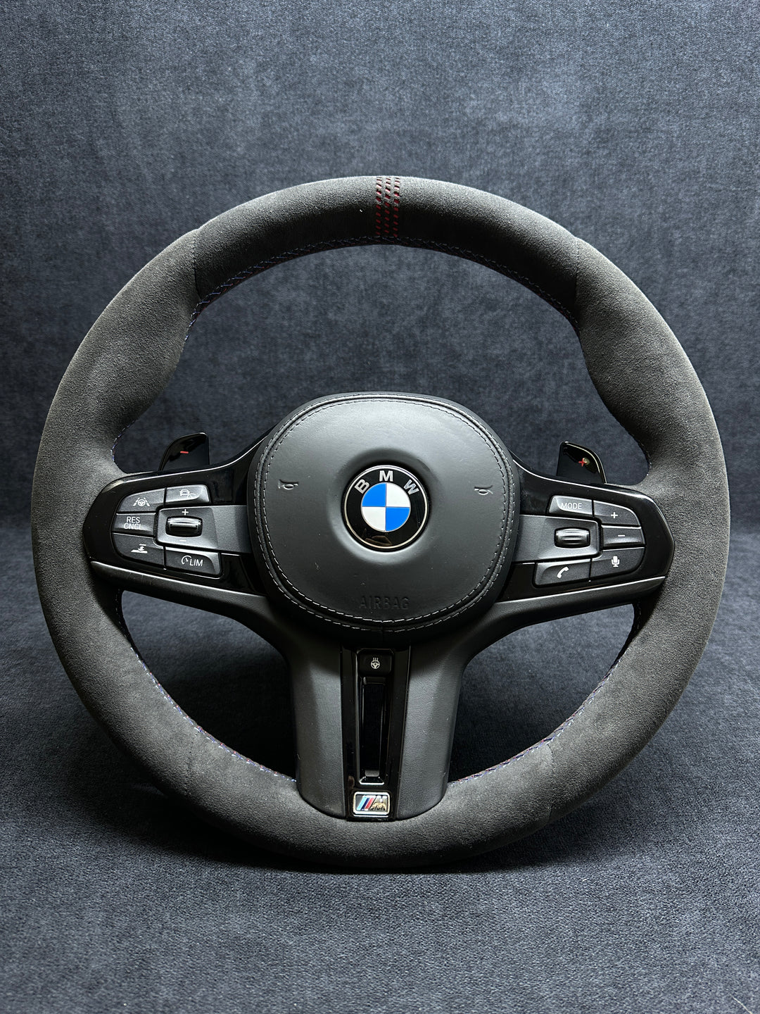 BMW G-SERIES HEATED PIANO BLACK STEERING WHEEL TRIM SET WITH SHIFT PADDLES