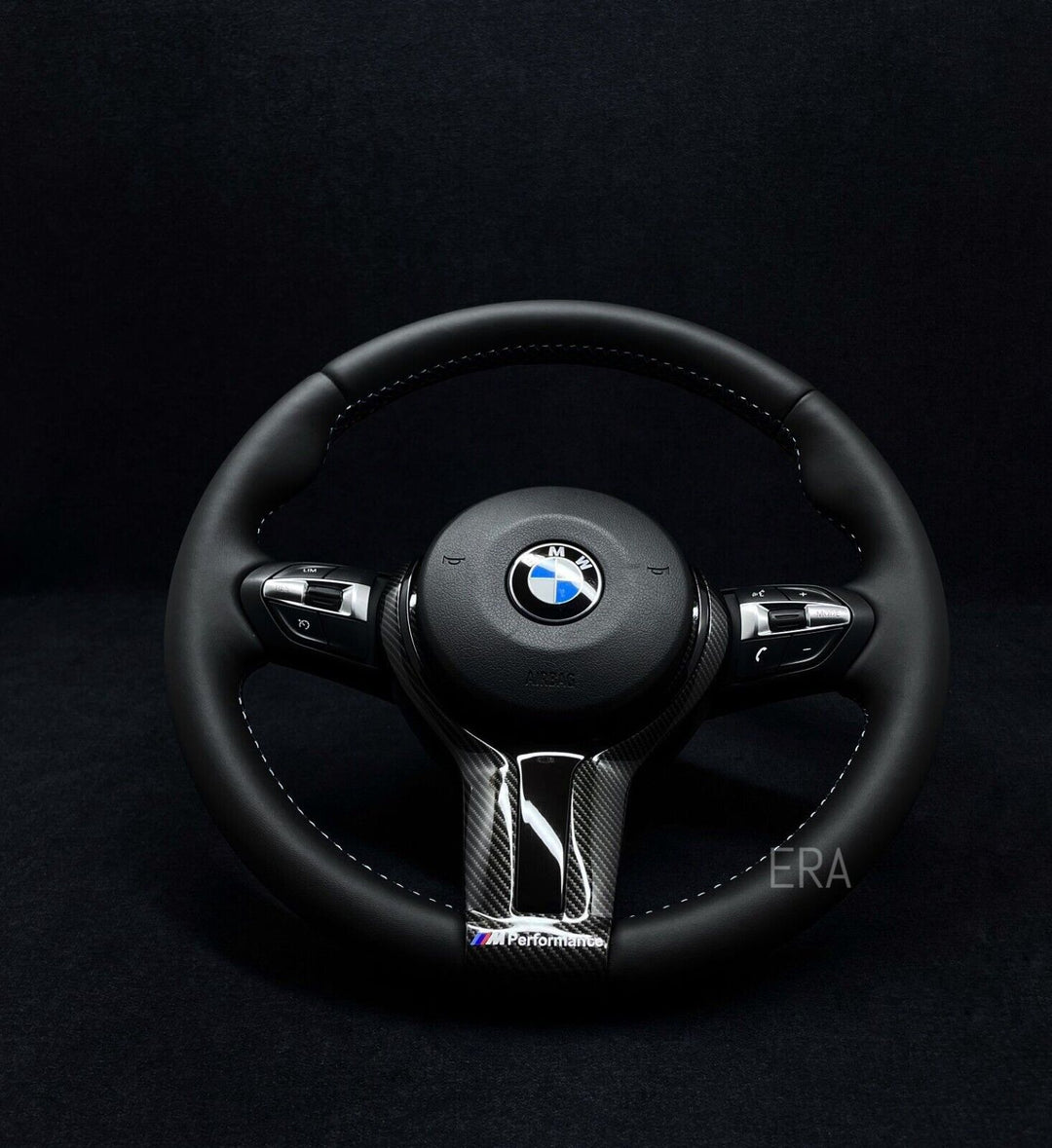  M STITCHING CARBON AND PIANO BLACK TRIM