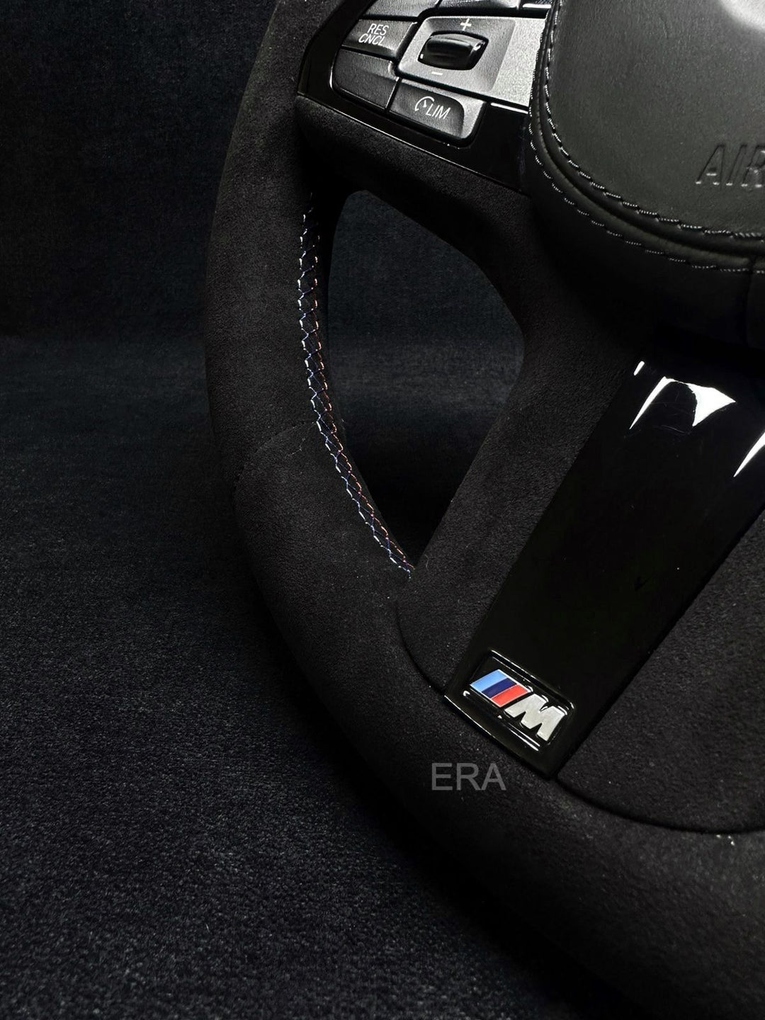 BMW G-SERIES ALCANTARA / BLACK LEATHER STRIPE / M-STITCHING / PIANO BLACK TRIM AND SHIFT PADDLES