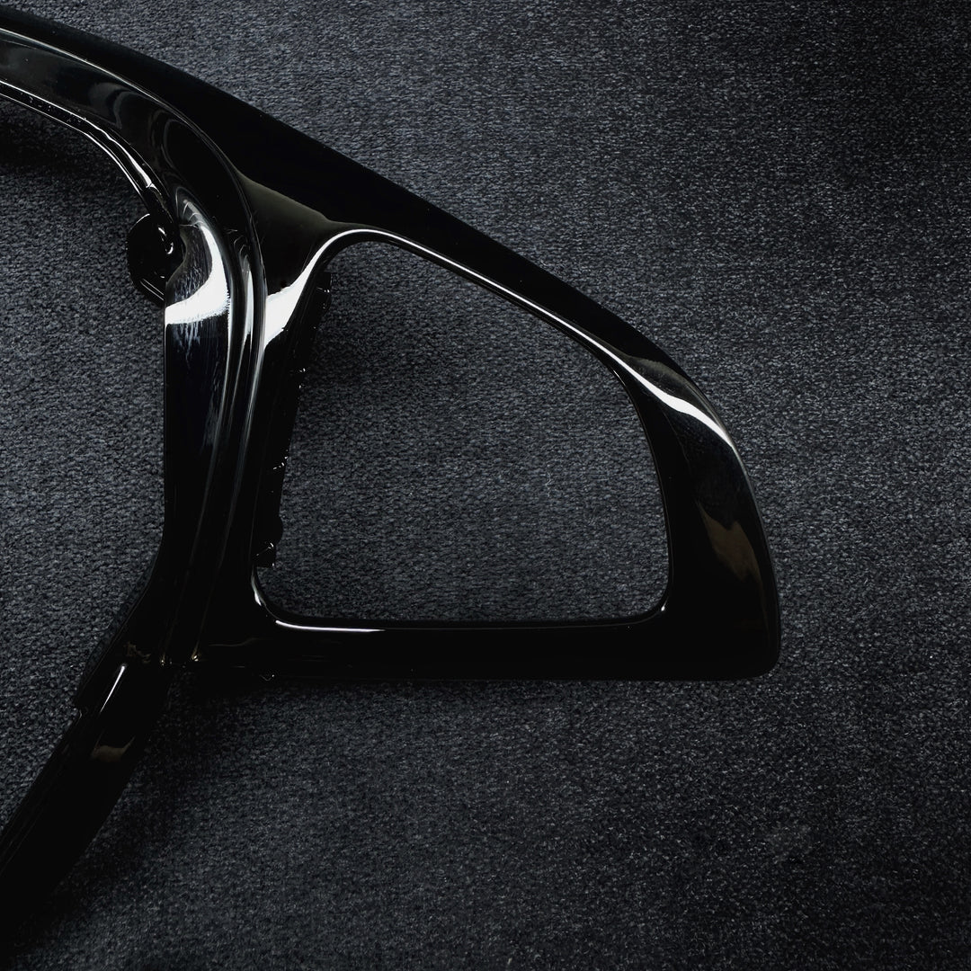 Sleek piano black steering wheel trim  for Mercedes-Benz models