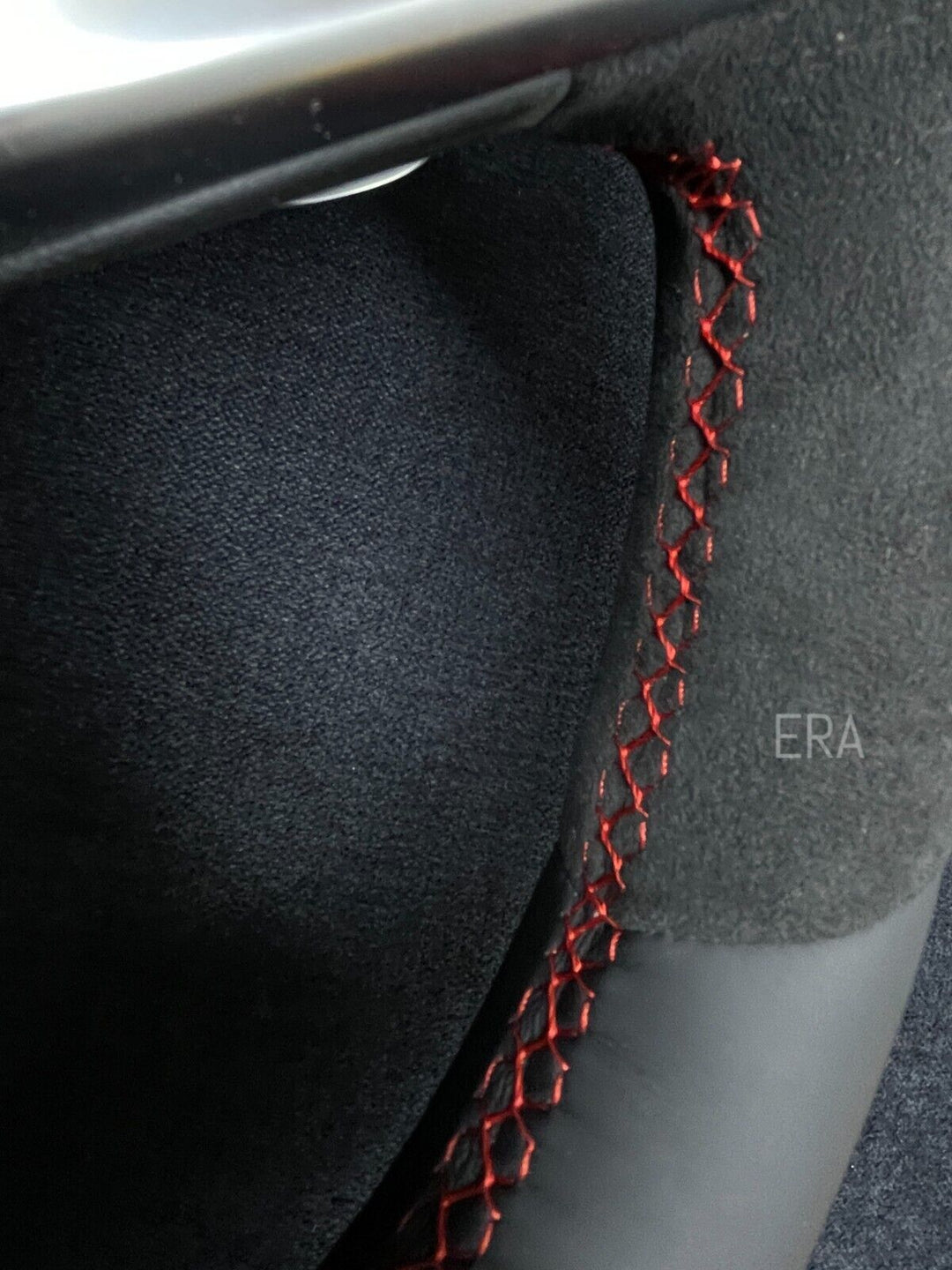 MERCEDES-BENZ NAPPA-ALCANTARA / RED STRIPE / RED STITCHING / SHIFT PADDLES